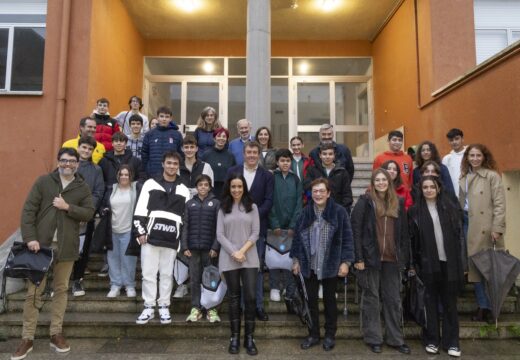 A concelleira de Benestar Social entrega os premios dos concursos escolares de Robótica e Drons Nos certames participaron más de 700 estudantes de 22 centros de toda Galicia